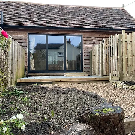 The Old Wheelwrights Villa Chesham Exterior photo